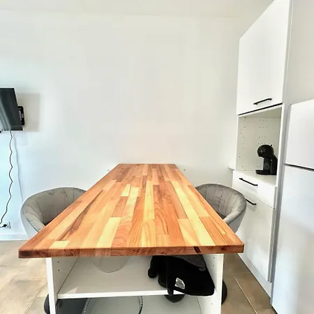 Proche * Villeneuve-Loubet